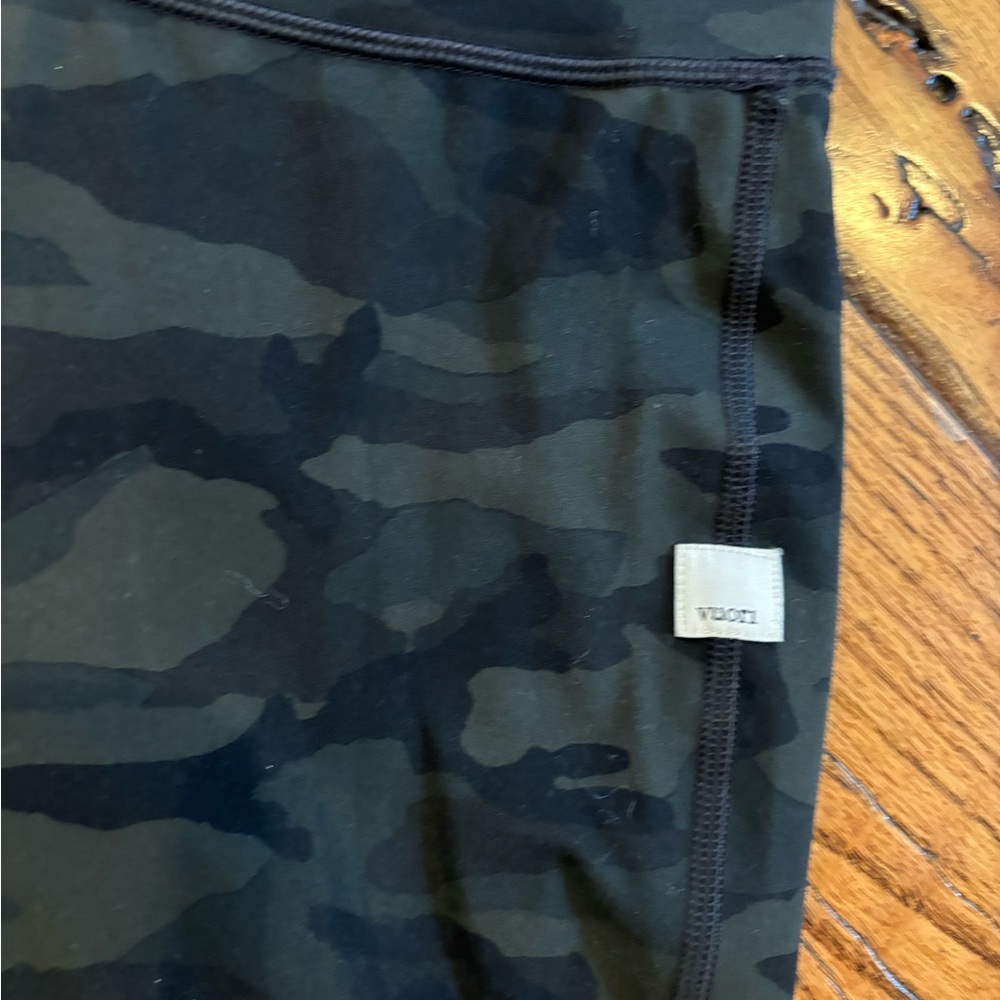 VUORI Camo Daily Form Leggings